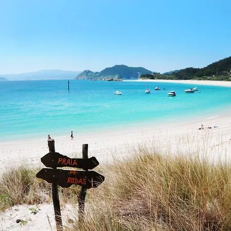 Апартаменты Primera Linea De Playa Rias Baixas, Моания